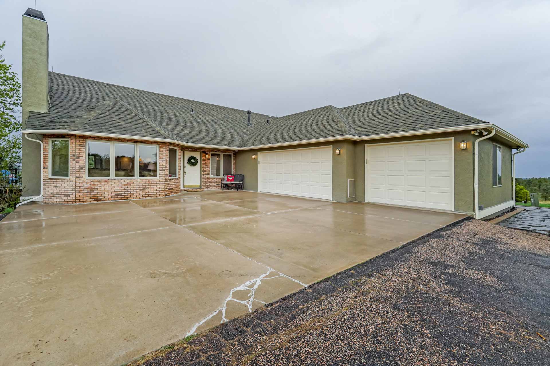 15855 Herring Rd presented by Danielle Frisbie FēD