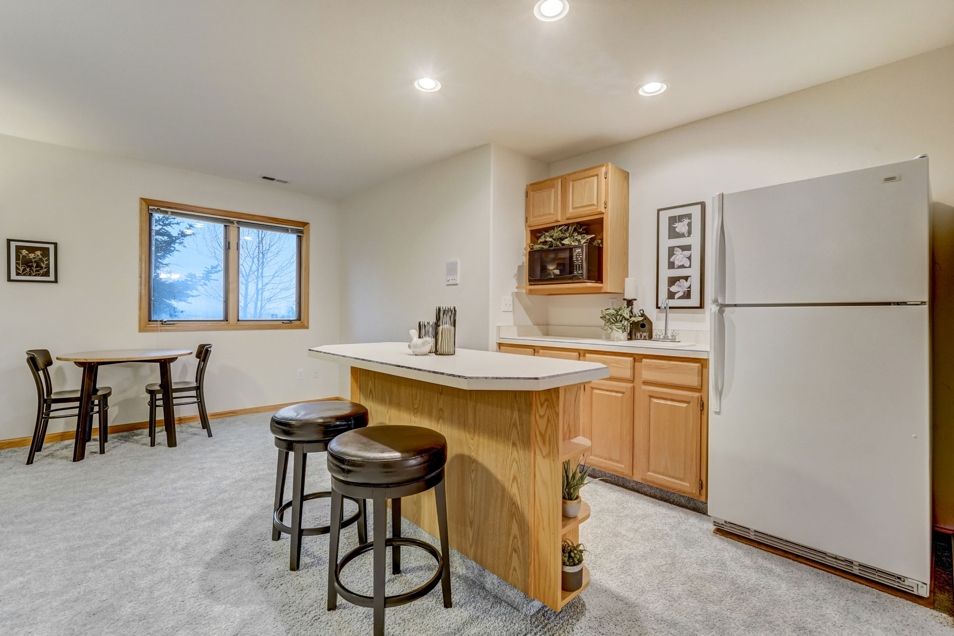 15855 Herring Rd presented by Danielle Frisbie – FēD