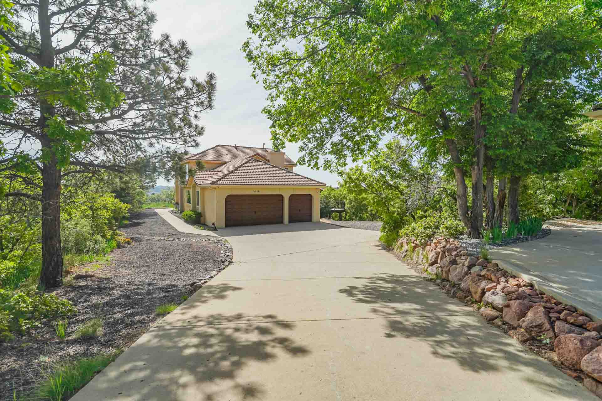 3215 W Woodmen Rd – FēD