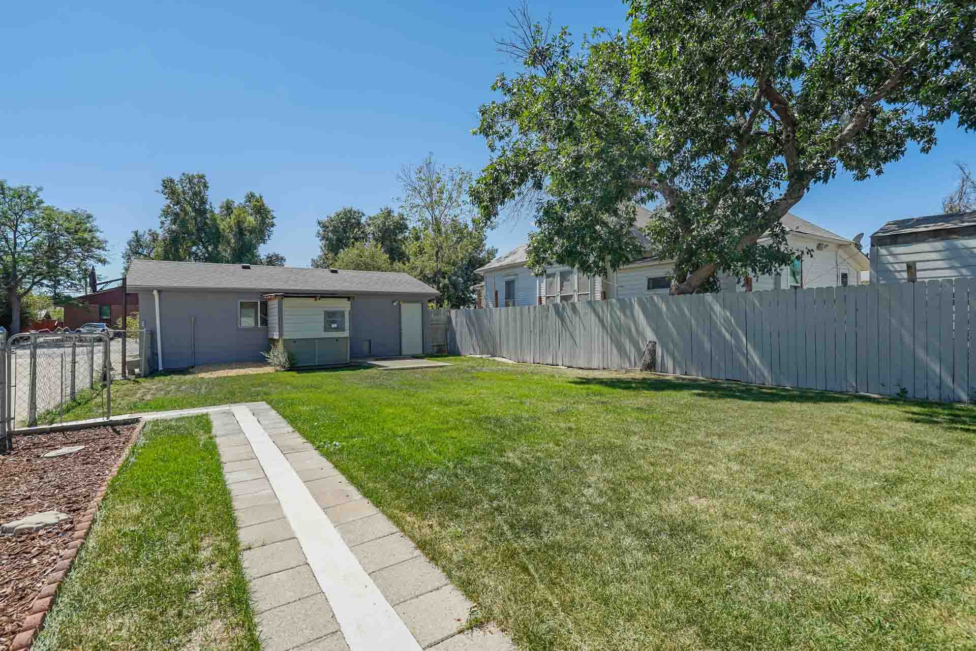 115 2nd St presented by Mark Santini - FēD