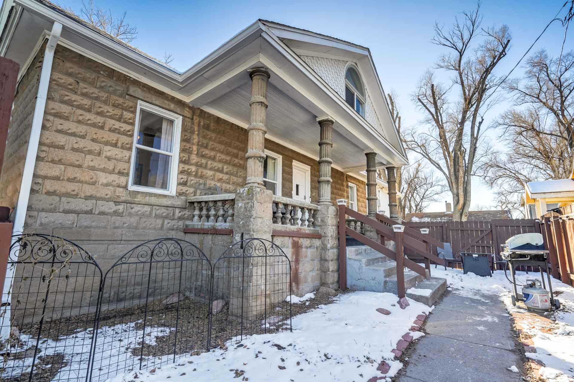 533 E Brookside St FēD