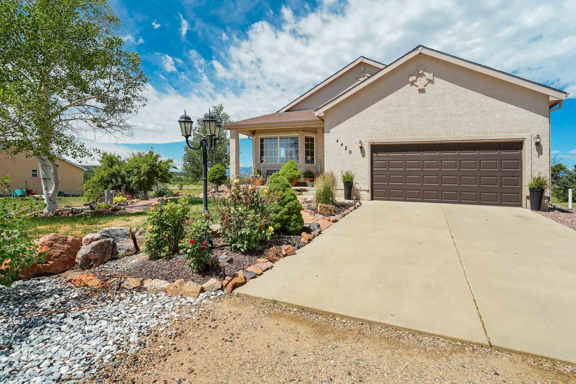 4420 E Jefferson Blvd – FēD