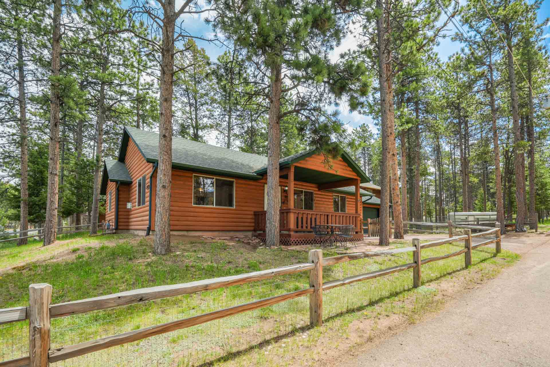 707 W Lake Ave presented by Thetford Team Real Estate FēD