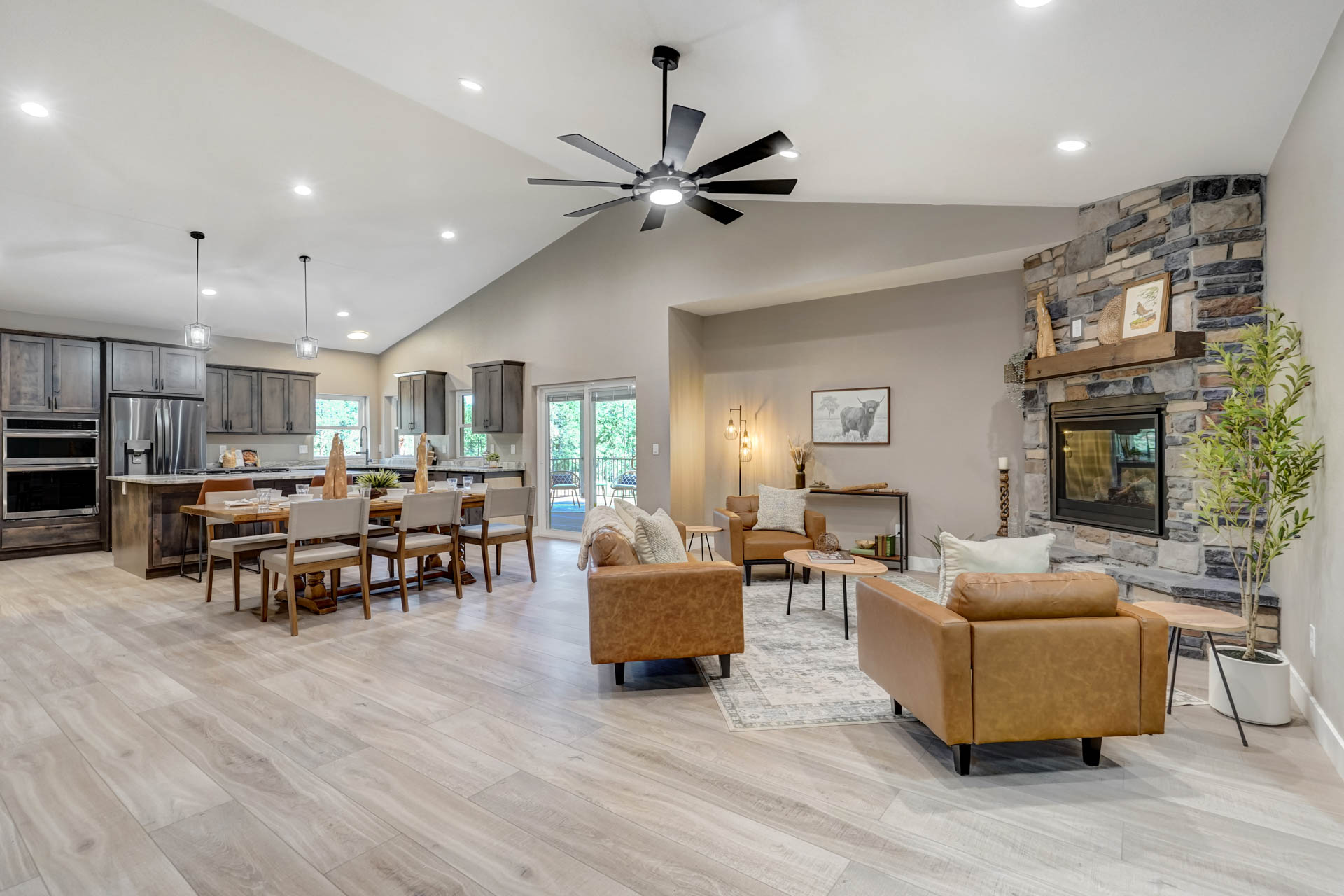 1312 Stone Ridge Dr – FēD