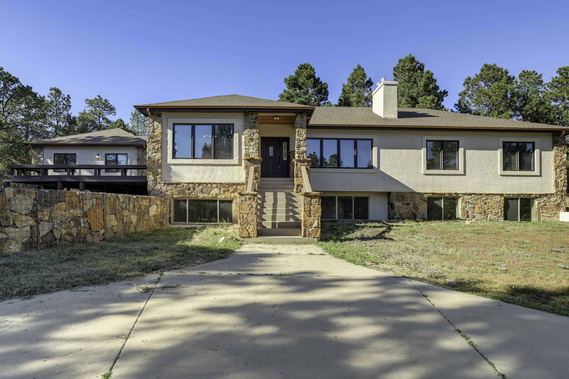 7070 Baker Rd – FēD