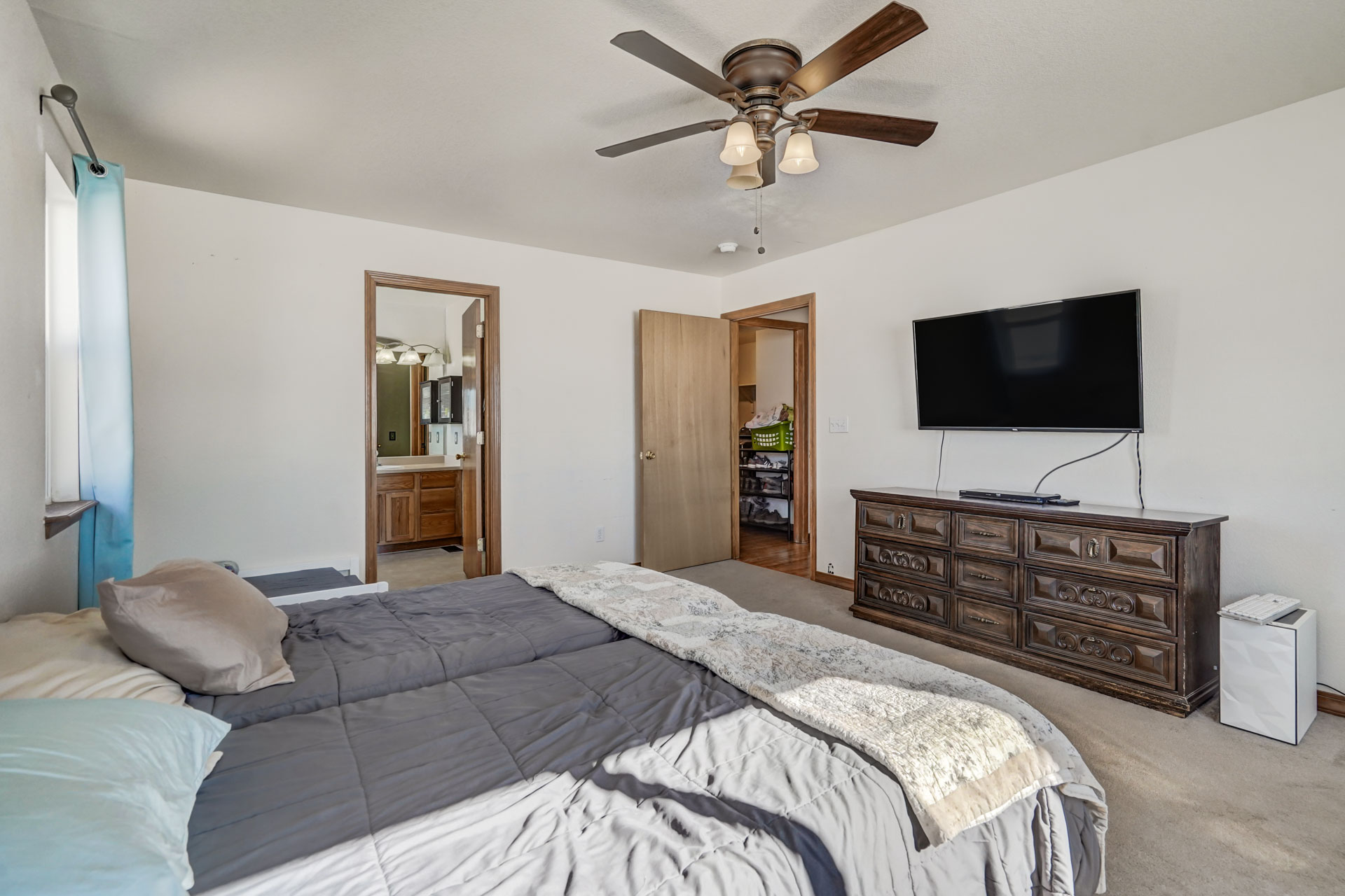 21955 Sweet Rd presented by Jody Heffner – FēD