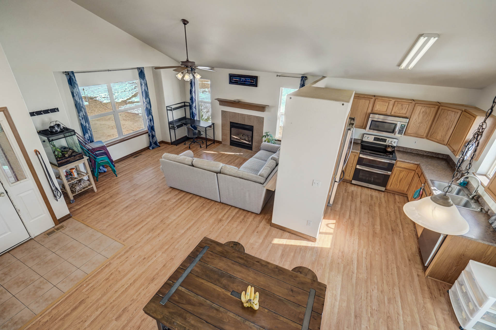 21955 Sweet Rd – FēD