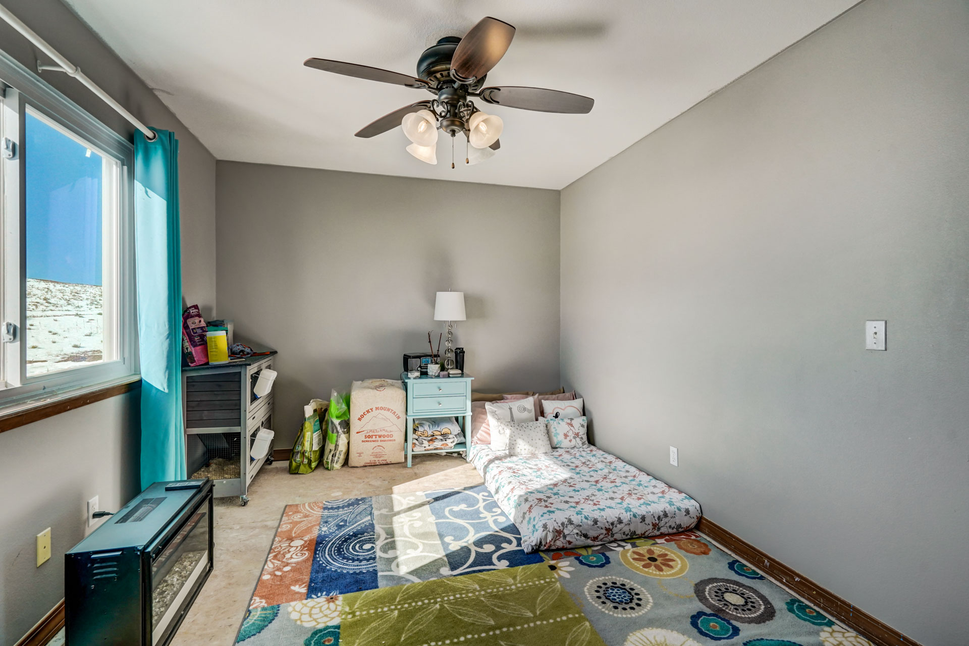 21955 Sweet Rd – FēD