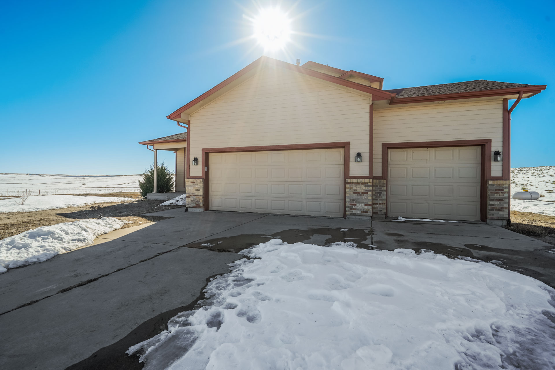 21955 Sweet Rd presented by Jody Heffner – FēD