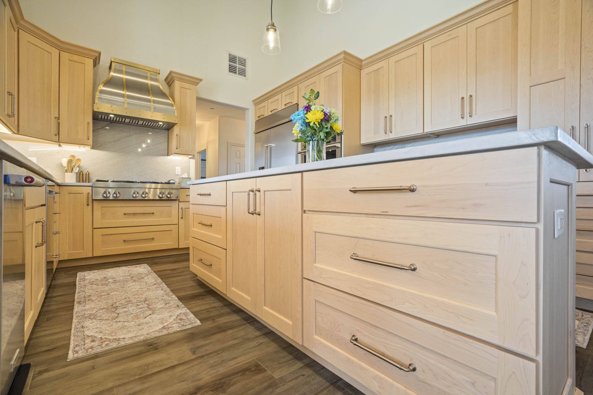9114 Clydesdale Rd presented by Amelia Wiren – FēD