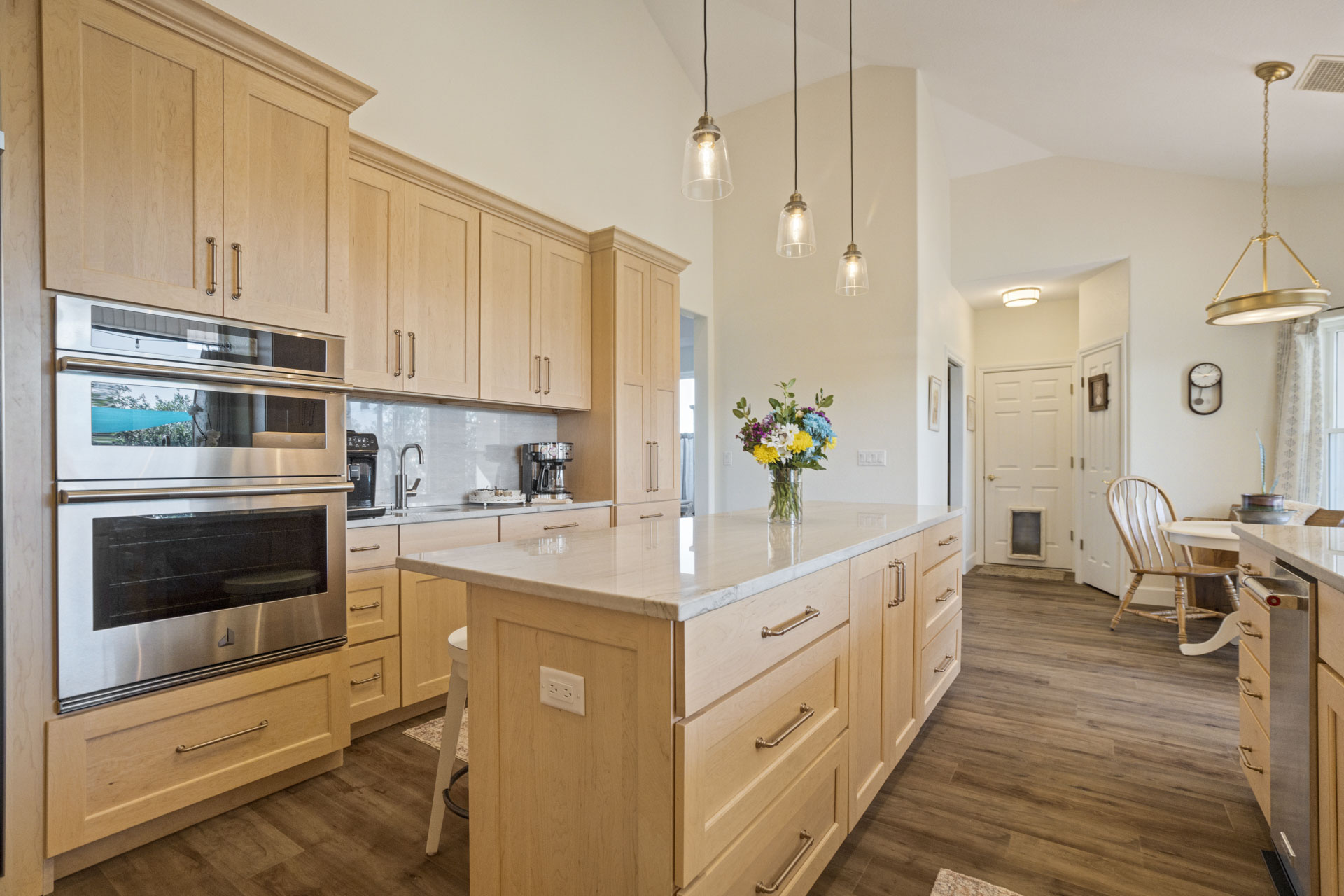 9114 Clydesdale Rd presented by Amelia Wiren – FēD