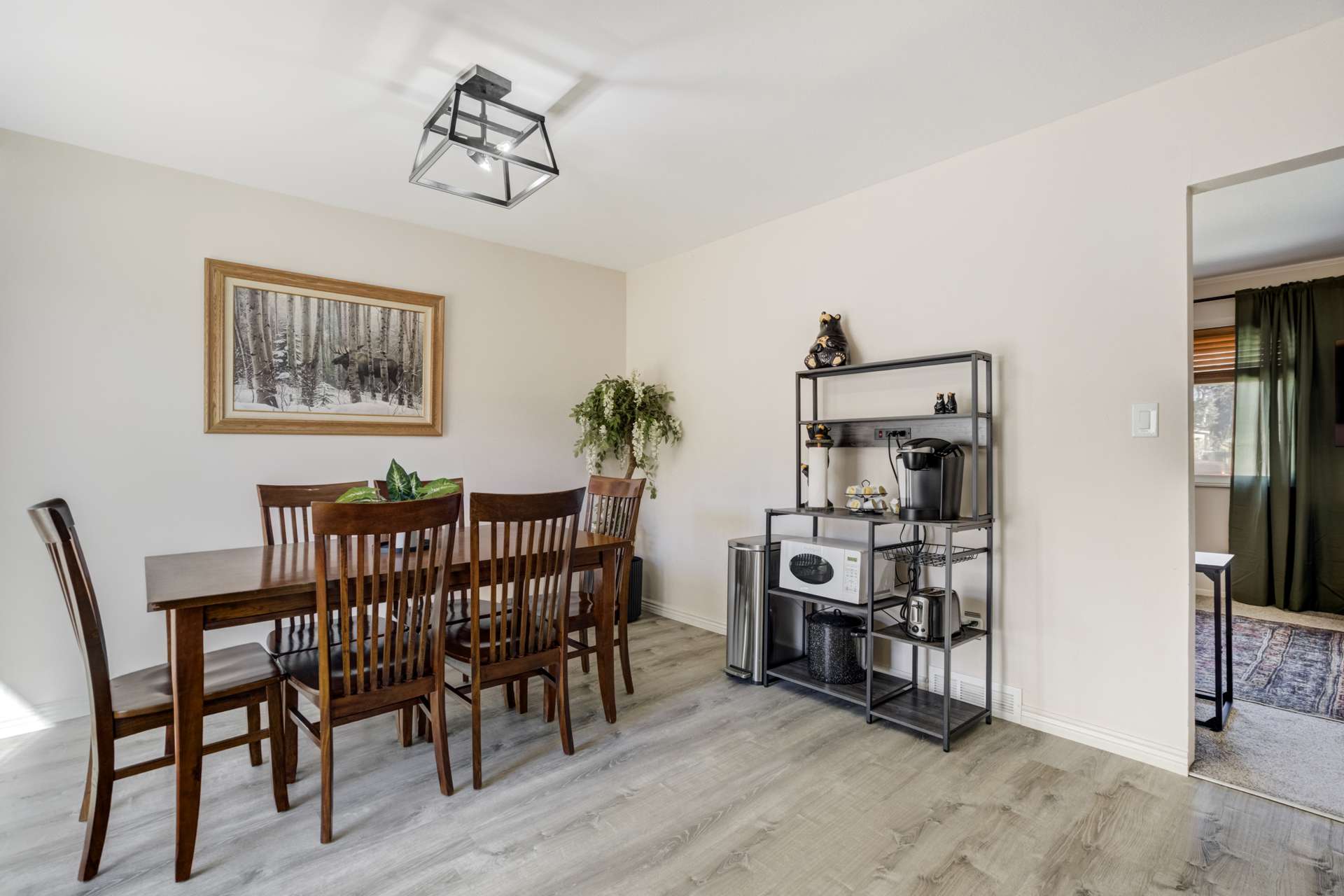 3236 W Fontanero St presented by Renjoy – Short Term Rentals – FēD